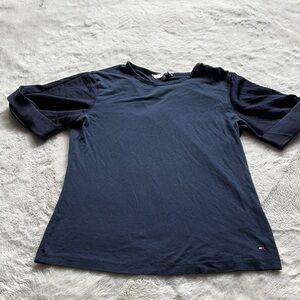 Tommy Hilfiger Navy Raglan Tee – Size XS | Essential Basic | Preppy Vibe |
